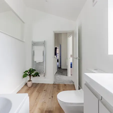 Spacious 3bd House - Fast Wi-fi - Smart Tv * Bristol