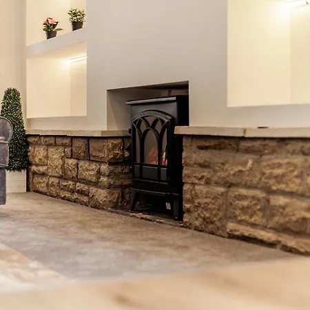 Spacious 3bd House - Fast Wi-fi - Smart Tv